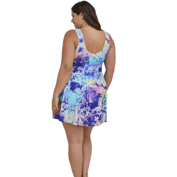 Torrid NWT Wireless Scoop Long Length Swim Dress With Brief- Tie Dye Size 0X - Picture 3 of 11